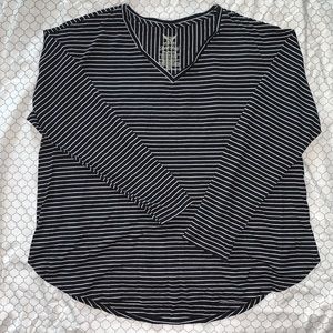 Maternity shirt. XXL